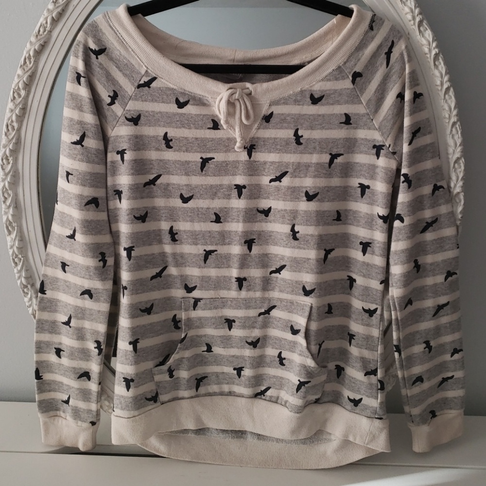 Vanity adjustable off-shoulder sweater